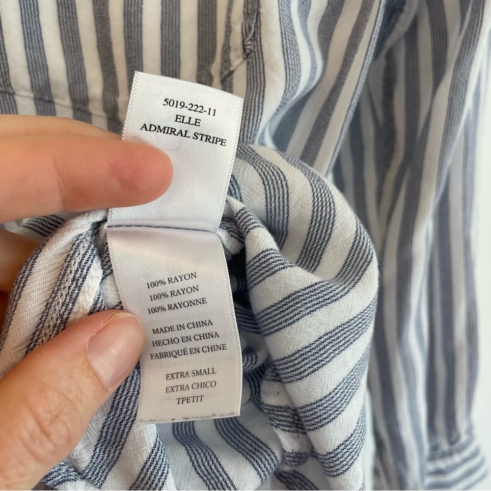 Rails Elle Button Down Pocket Blouse In Blue Admi… - image 4